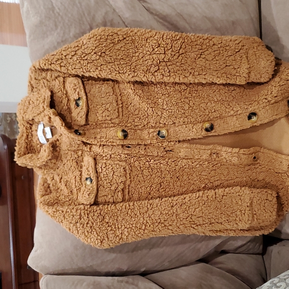 Shacket (shirt/jacket) - Picture 1 of 3